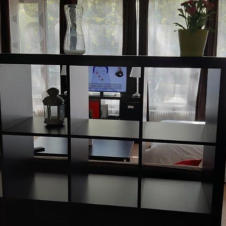 Brussels Louise Studio Apartment Luaran gambar